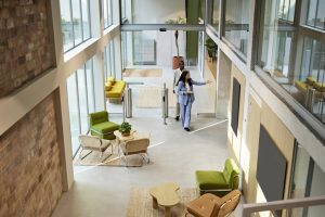 how to choose a property management company