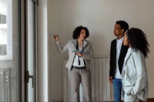 Property manager assisting tenants with lease concerns, maintenance requests, move-ins, and move-outs while serving as the primary contact for apartment residents.